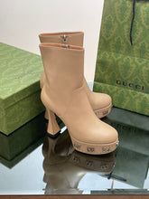 Load image into Gallery viewer, Gucci Platform Boots With GG Studs