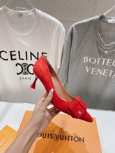Load image into Gallery viewer, Louis Vuitton Blossom Pump