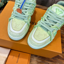 Load image into Gallery viewer, Louis Vuitton Trainer Sneakers