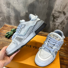 Load image into Gallery viewer, Louis Vuitton Trainer Sneakers