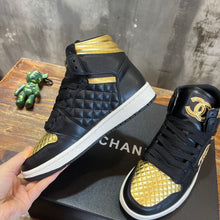 Load image into Gallery viewer, Chanel x Nike Sneakers
