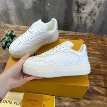 Load image into Gallery viewer, Louis Vuitton Groovy Platform Sneakers