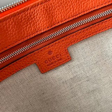 Load image into Gallery viewer, Gucci Jumbo GG Medium Messenger Bag