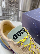 Load image into Gallery viewer, Gucci Run Sneakers