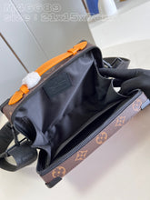 Load image into Gallery viewer, Louis Vuitton Soft Handle Trunk Bag