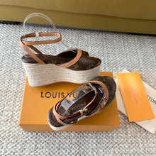 Load image into Gallery viewer, Louis Vuitton Helio's Wedge Sandals