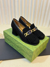 Load image into Gallery viewer, Gucci interlocking G Mid Heel Pump