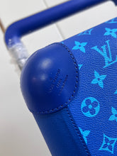 Load image into Gallery viewer, Louis Vuitton Horizon 50 Suitcase