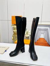 Load image into Gallery viewer, Louis Vuitton Shake High Boots