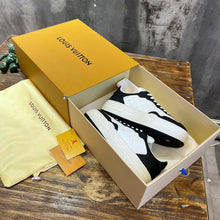 Load image into Gallery viewer, Louis Vuitton Groovy Platform Sneakers