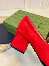 Load image into Gallery viewer, Gucci interlocking G Mid Heel Pump