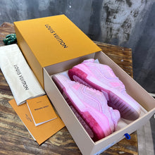 Load image into Gallery viewer, Louis Vuitton Trainer Sneakers