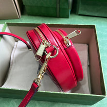 Load image into Gallery viewer, Gucci Interlocking G Mini Heart Shoulder Bag