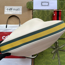 Load image into Gallery viewer, Gucci Attache Medium Shoulder Bag