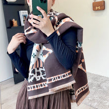 Load image into Gallery viewer, Louis Vuitton Scarf