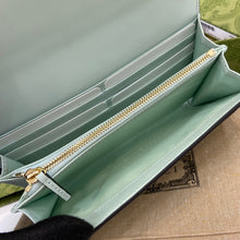 Load image into Gallery viewer, Gucci GG Continental Wallet