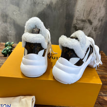 Load image into Gallery viewer, Louis Vuitton Archlight Sneaker