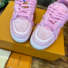 Load image into Gallery viewer, Louis Vuitton Trainer Sneakers