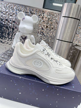 Load image into Gallery viewer, Gucci Run Sneakers