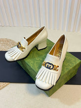 Load image into Gallery viewer, Gucci interlocking G Mid Heel Pump