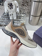 Load image into Gallery viewer, Gucci Run Sneakers