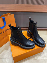 Load image into Gallery viewer, Louis Vuitton Beaubourg Ankle Boots