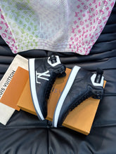 Load image into Gallery viewer, Louis Vuitton Rivoli Sneakers