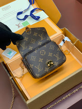 Load image into Gallery viewer, Louis Vuitton Micro Metis Bag