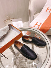 Load image into Gallery viewer, Hermes Trip Espadrilles
