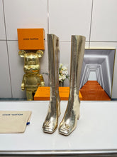 Load image into Gallery viewer, Louis Vuitton Shake High Boots
