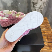 Load image into Gallery viewer, Chanel Platform Sandals