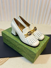 Load image into Gallery viewer, Gucci interlocking G Mid Heel Pump