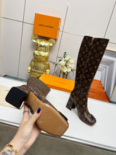 Load image into Gallery viewer, Louis Vuitton Shake High Boots