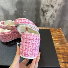 Load image into Gallery viewer, Chanel Platform Sandals