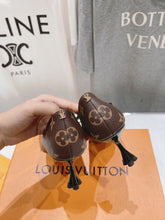 Load image into Gallery viewer, Louis Vuitton Blossom Pump