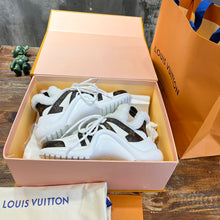 Load image into Gallery viewer, Louis Vuitton Archlight Sneaker
