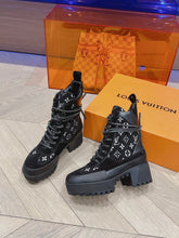 Load image into Gallery viewer, Louis Vuitton Laureate Platform Desert Boots