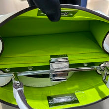 Load image into Gallery viewer, Fendi Peekaboo Medium iseeu Bag