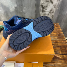Load image into Gallery viewer, Louis Vuitton Discovery Lace Up Sneakers