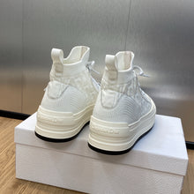 Load image into Gallery viewer, Christian Dior Walk'n Sneakers