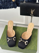 Load image into Gallery viewer, Gucci Sandals With Horsebit