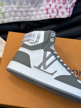 Load image into Gallery viewer, Louis Vuitton Rivoli Sneakers