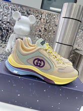 Load image into Gallery viewer, Gucci Run Sneakers