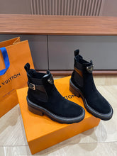 Load image into Gallery viewer, Louis Vuitton Beaubourg Ankle Boots