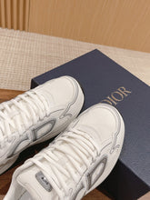 Load image into Gallery viewer, Christian Dior Men B30 Sneaker