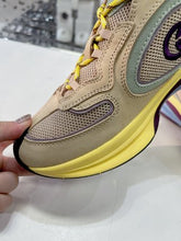 Load image into Gallery viewer, Gucci Run Sneakers