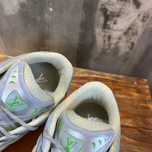 Load image into Gallery viewer, Louis Vuitton Discovery Lace Up Sneakers