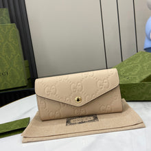 Load image into Gallery viewer, Gucci GG Continental Wallet
