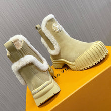 Load image into Gallery viewer, Louis Vuitton Ruby Flat Ranger Boots