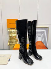 Load image into Gallery viewer, Louis Vuitton Shake High Boots